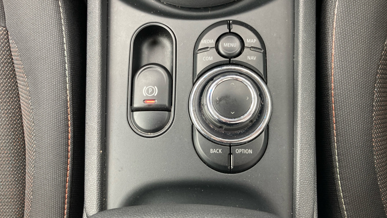 MINI Clubman 1.5 Cooper Classic 6dr Auto Petrol Estate